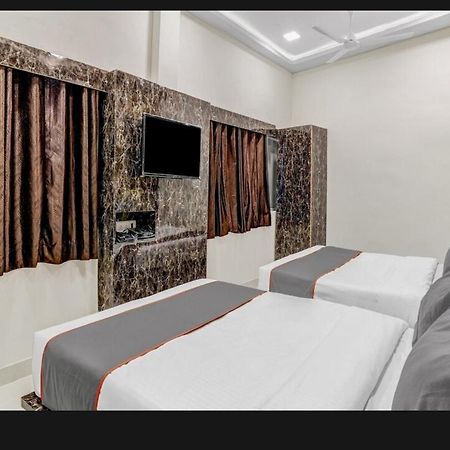 Hotel Bhavya Residency Ahmadábád Kültér fotó