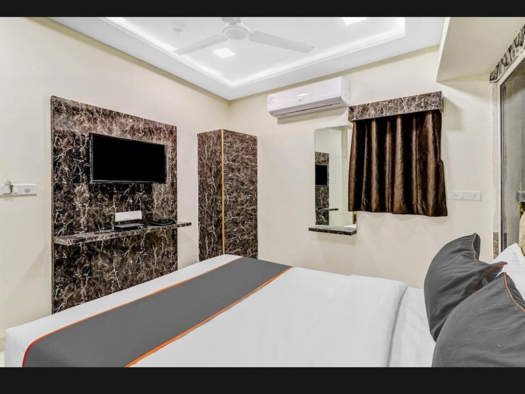Hotel Bhavya Residency Ahmadábád Szoba fotó